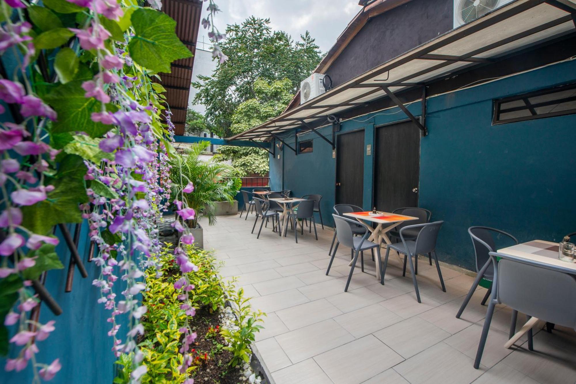 Hotel Bali At Poblado Меделин Екстериор снимка