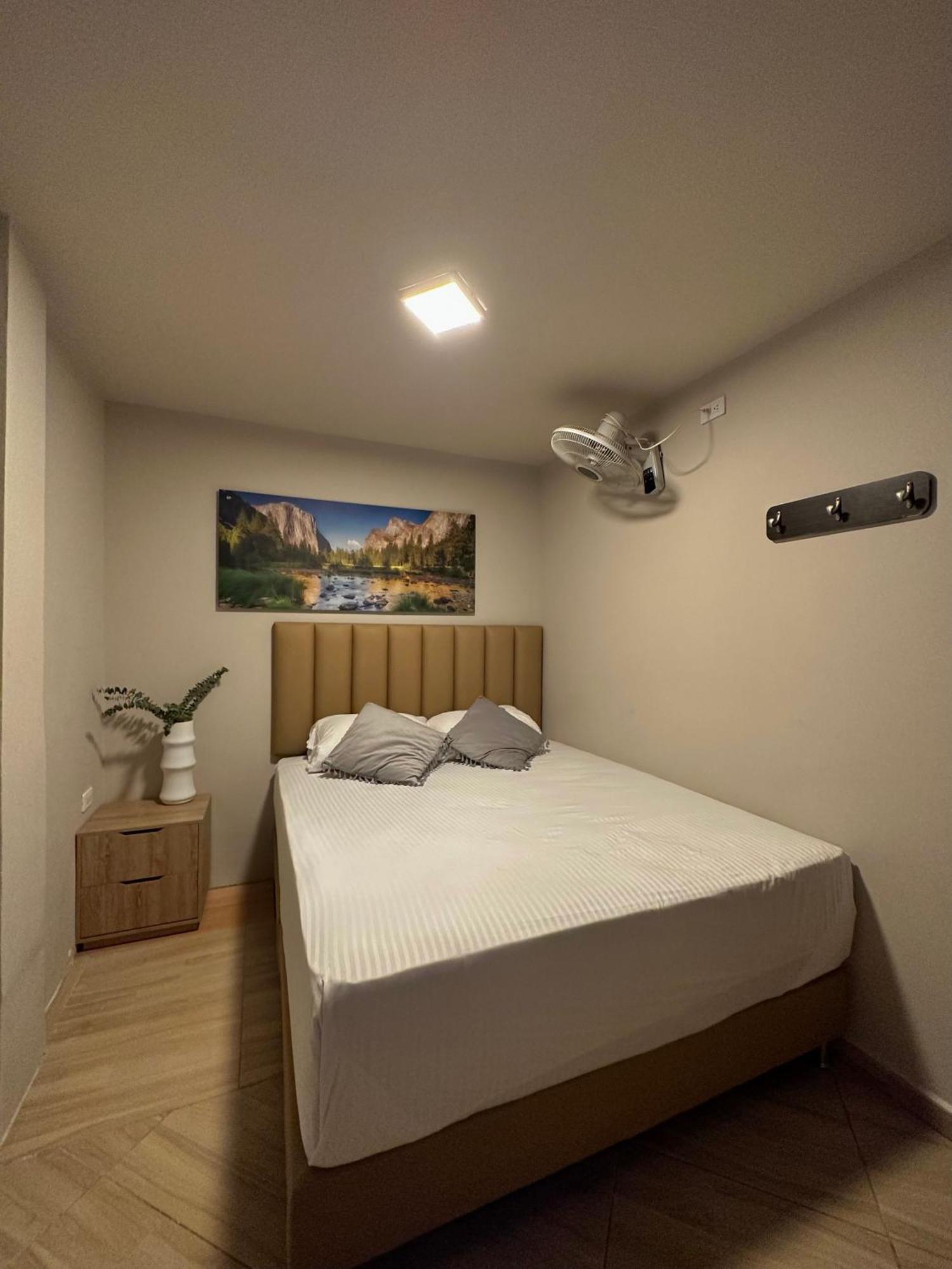 Hotel Bali At Poblado Меделин Екстериор снимка