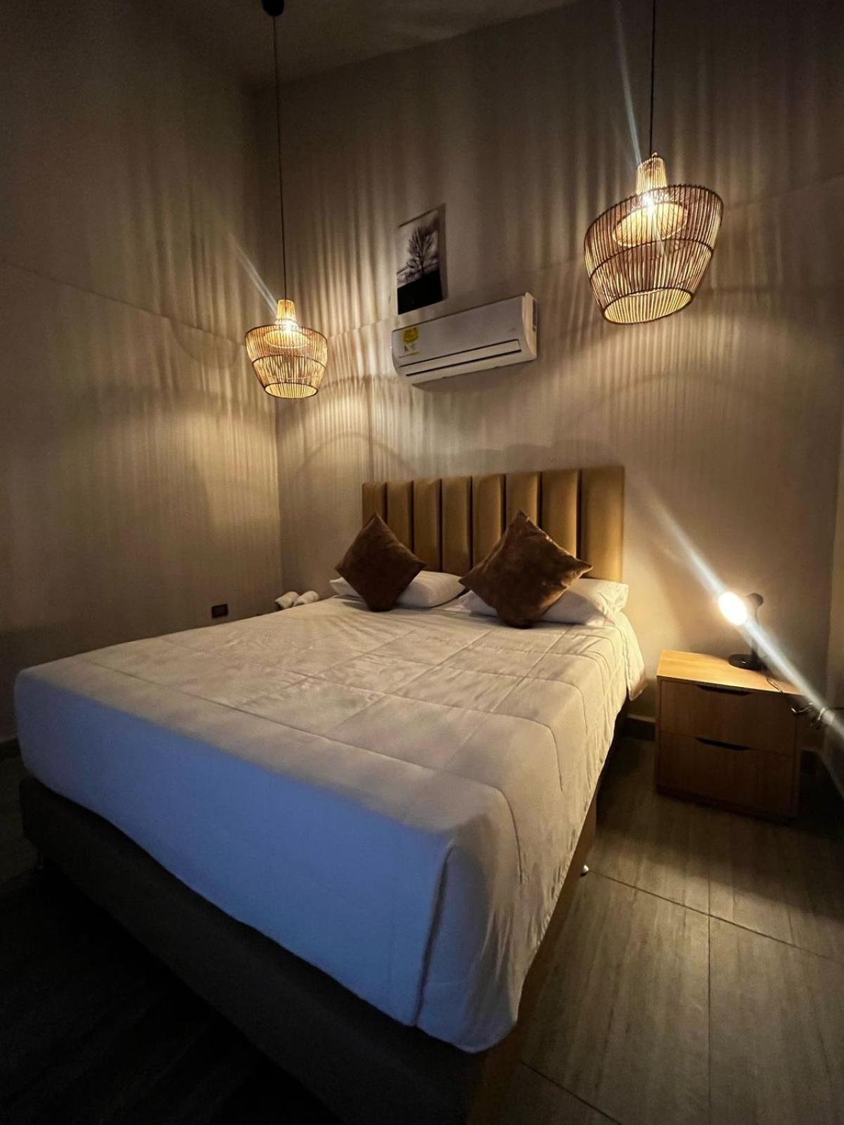 Hotel Bali At Poblado Меделин Екстериор снимка